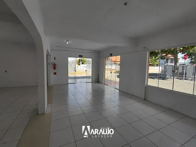 Sala para alugar, no bairro Meia Praia em Navegantes