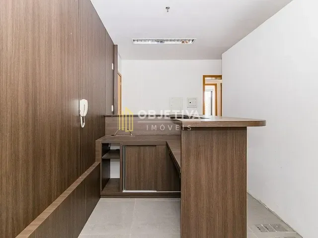 Sala com 65m², à venda ou para alugar, no bairro Menino Deus em Porto Alegre