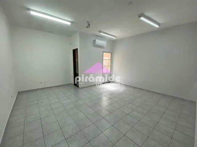 Sala com 30m², para alugar, no bairro Centro em São José dos Campos