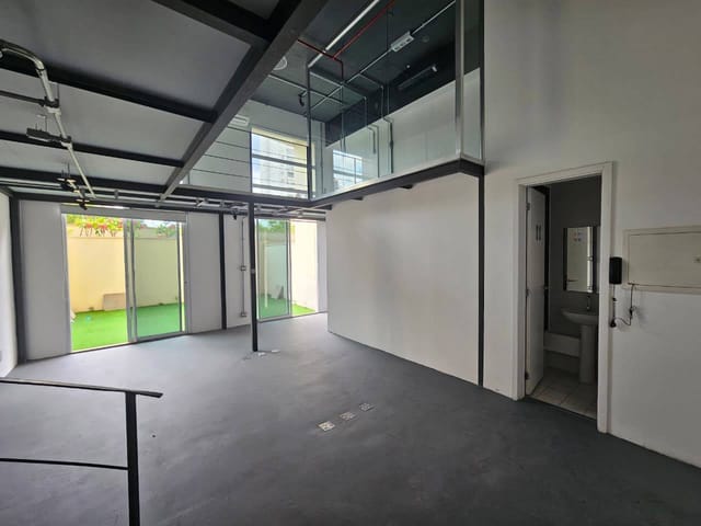Foto do Sala - Sala Giardino com mezanino, para venda e locação 65 m² em Santo Amaro - São Paulo/SP | Paulista Imóveis