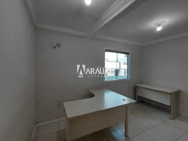 Sala para alugar, no bairro Cordeiros em Itajaí
