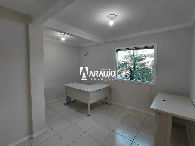 Sala para alugar, no bairro Cordeiros em Itajaí