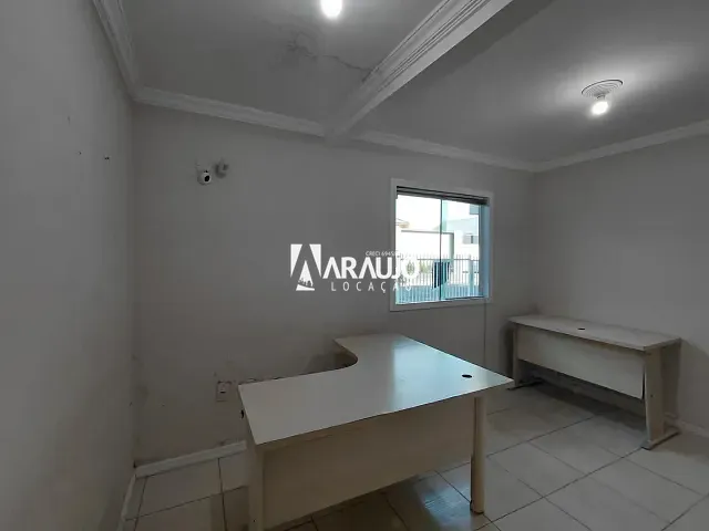 Sala para alugar, no bairro Cordeiros em Itajaí