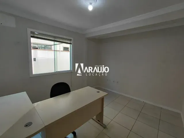 Sala para alugar, no bairro Cordeiros em Itajaí