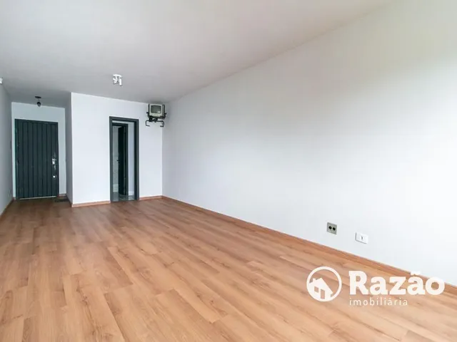 Sala para alugar, no bairro Água Verde em Curitiba