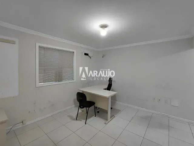 Sala para alugar, no bairro Cordeiros em Itajaí