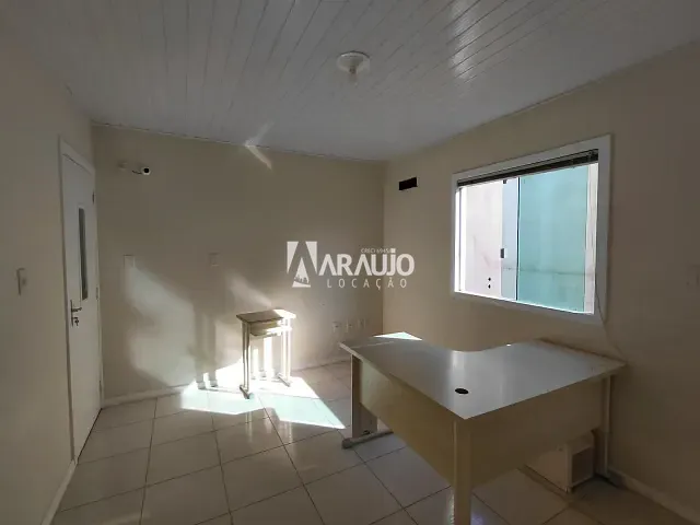 Sala para alugar, no bairro Cordeiros em Itajaí