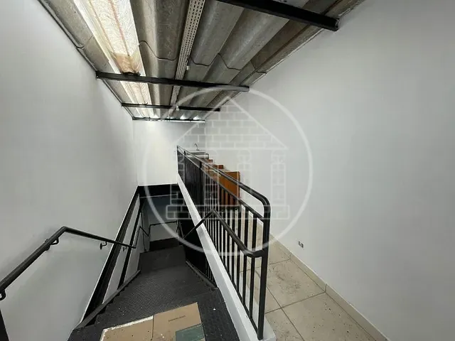 Sala para alugar, no bairro Conjunto Residencial Salvador Tolezani em São Paulo