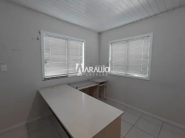 Sala para alugar, no bairro Cordeiros em Itajaí