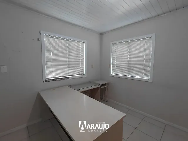 Sala para alugar, no bairro Cordeiros em Itajaí