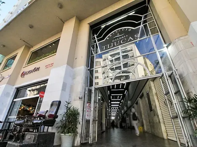 Sala à venda, no bairro Centro em Curitiba