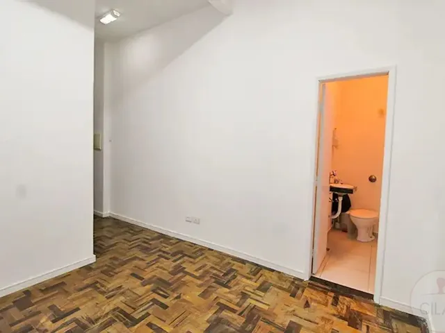 Sala à venda, no bairro Centro em Curitiba