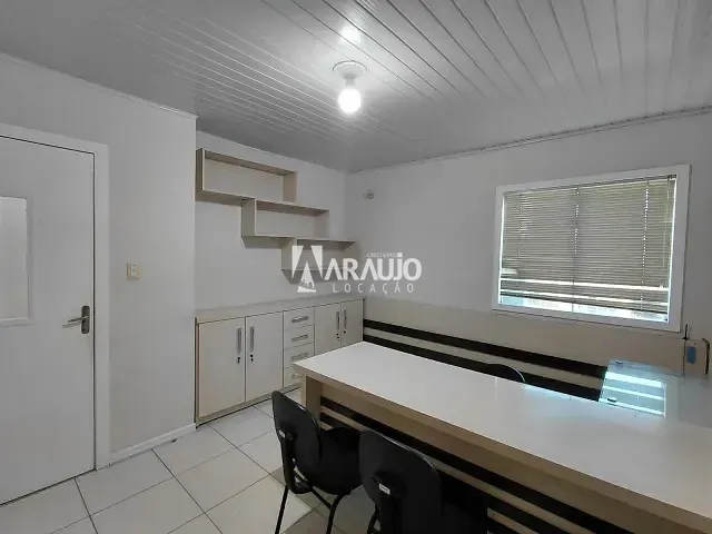 Sala para alugar, no bairro Cordeiros em Itajaí