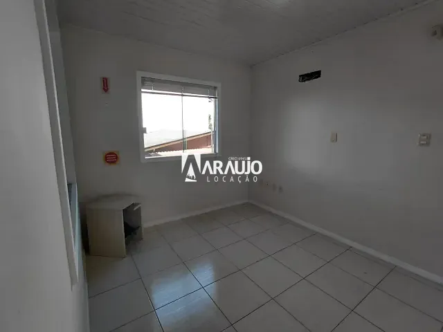 Sala para alugar, no bairro Cordeiros em Itajaí