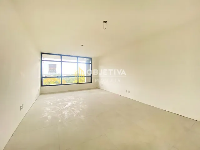 Sala com 51m², à venda ou para alugar, no bairro Praia de Belas em Porto Alegre
