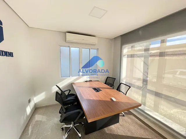 Sala com 250m², à venda ou para alugar, no bairro Jardim das Indústrias em São José dos Campos