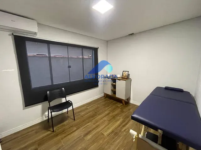 Sala com 250m², à venda ou para alugar, no bairro Jardim das Indústrias em São José dos Campos