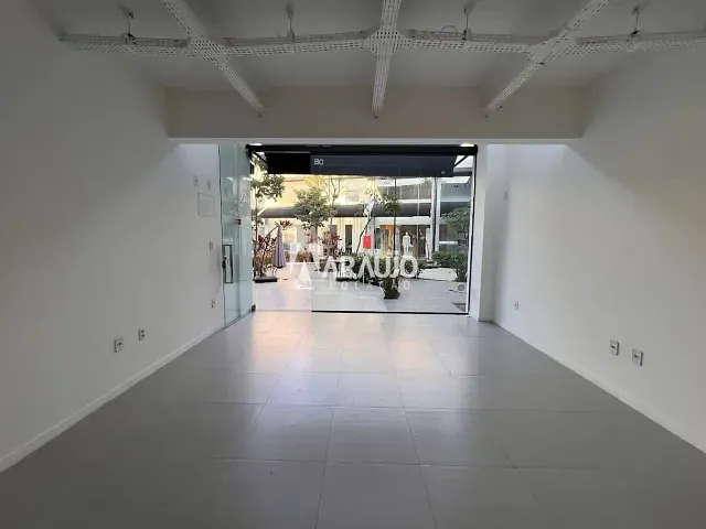 Sala para alugar, no bairro Cordeiros em Itajaí