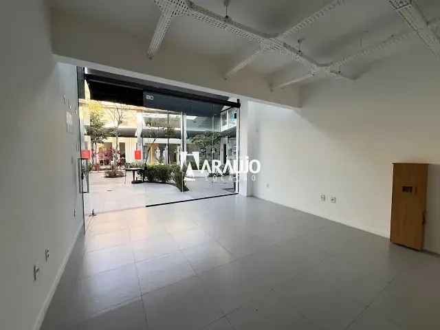 Sala para alugar, no bairro Cordeiros em Itajaí