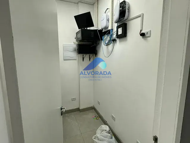 Sala com 300m², para alugar, no bairro Jardim Ismênia em São José dos Campos