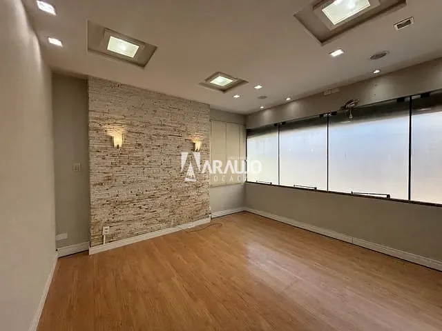 Sala para alugar, no bairro Centro em Itajaí