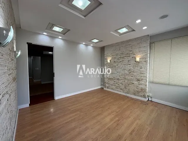 Sala para alugar, no bairro Centro em Itajaí