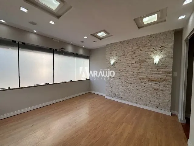 Sala para alugar, no bairro Centro em Itajaí