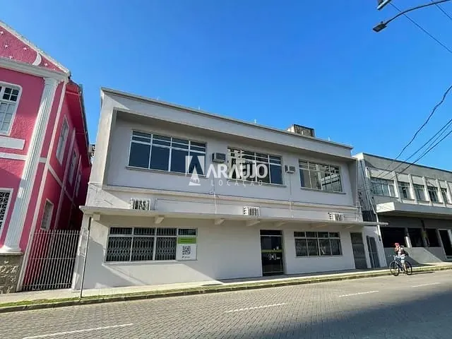 Sala para alugar, no bairro Centro em Itajaí