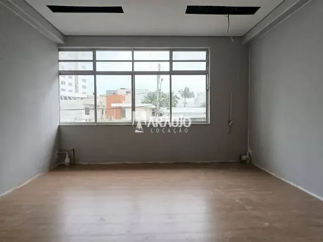 Sala para alugar, no bairro Centro em Itajaí