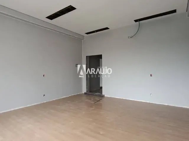 Sala para alugar, no bairro Centro em Itajaí