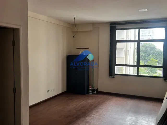 Sala à venda, no bairro Parque Residencial Aquarius em São José dos Campos