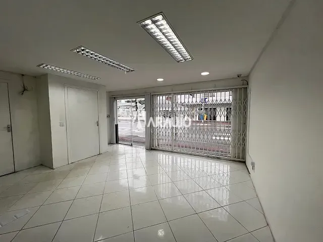 Sala com 50m², para alugar, no bairro São Vicente em Itajaí