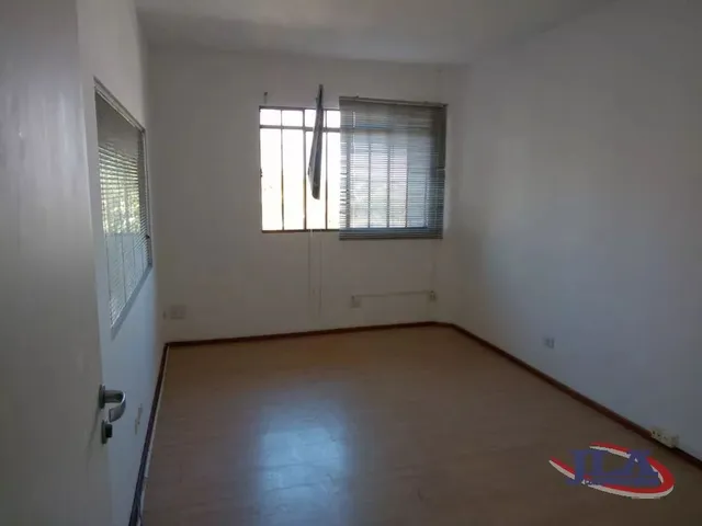 Sala para alugar, no bairro Ahú em Curitiba
