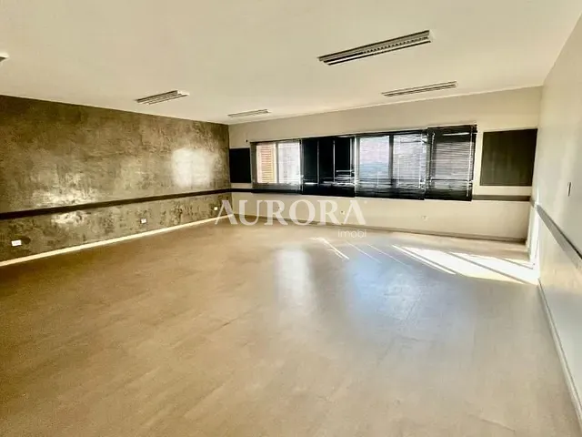 Sala com 165m², para alugar, no bairro Centro em Londrina