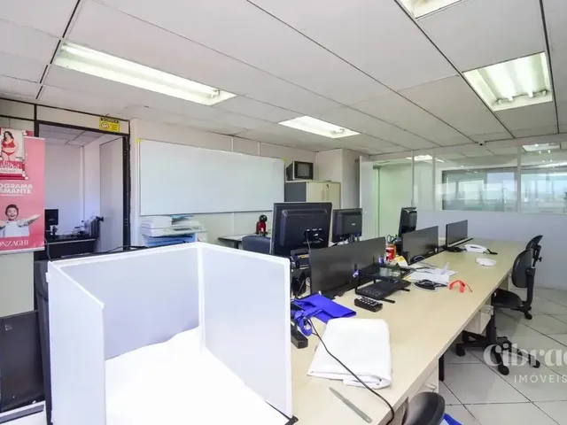 Sala à venda, no bairro Centro em Curitiba