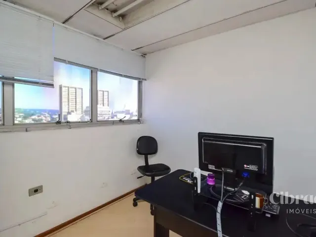 Sala à venda, no bairro Centro em Curitiba