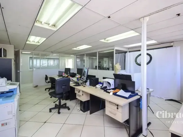 Sala à venda, no bairro Centro em Curitiba