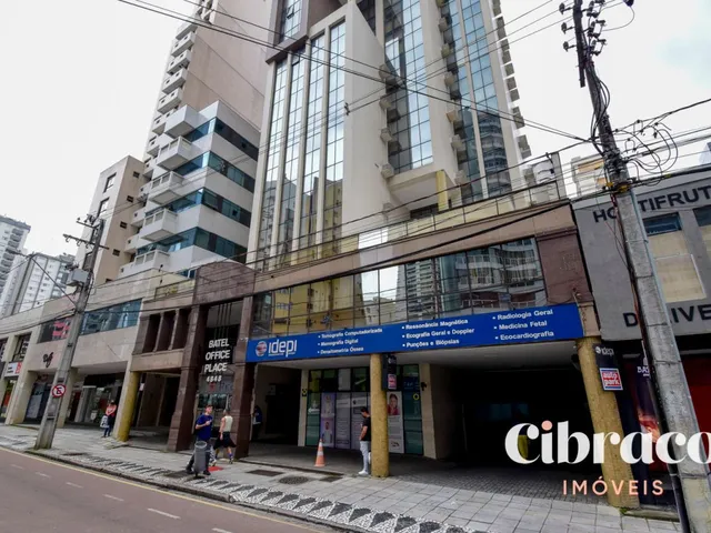 Sala à venda, no bairro Batel em Curitiba