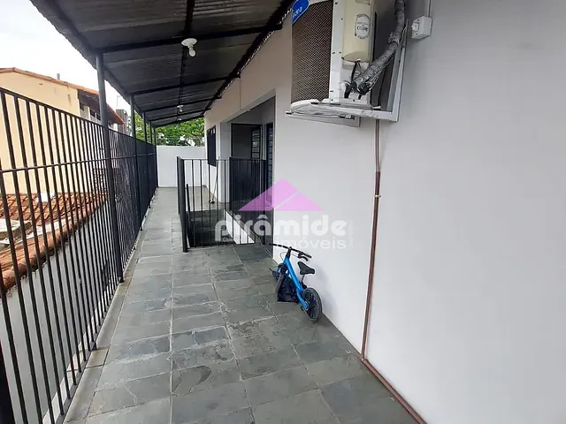Sala com 33m², para alugar, no bairro Jardim Ismênia em São José dos Campos