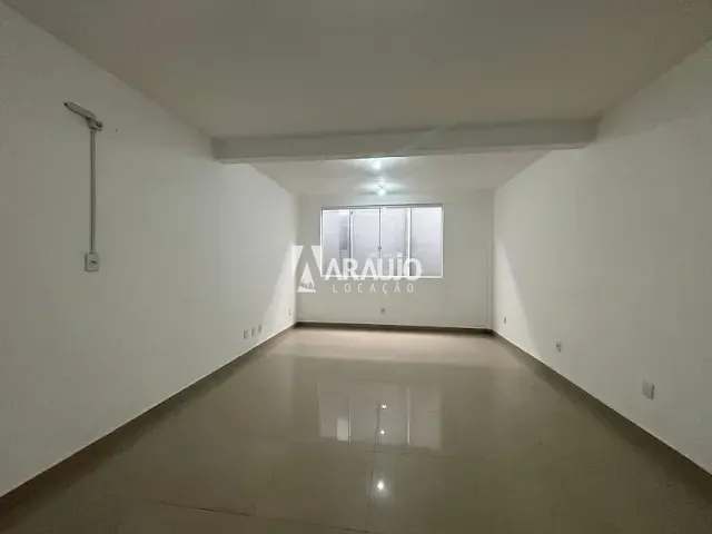 Sala para alugar, no bairro Cordeiros em Itajaí