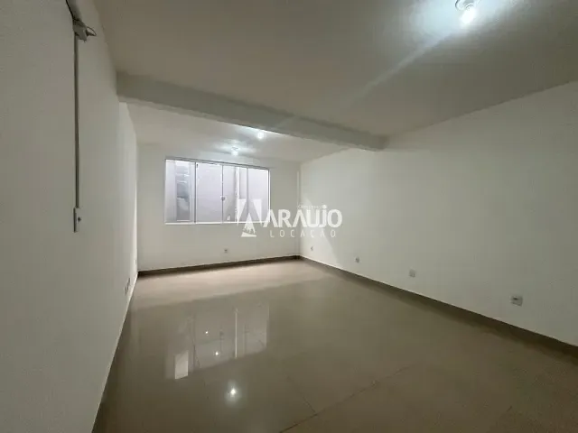 Sala para alugar, no bairro Cordeiros em Itajaí