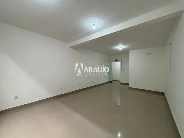 Sala para alugar, no bairro Cordeiros em Itajaí