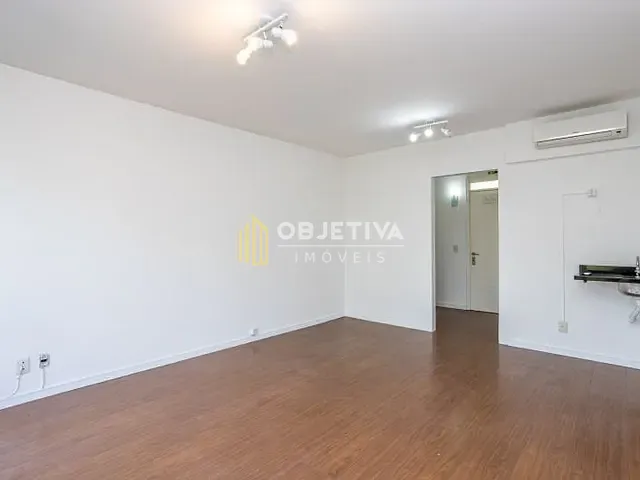 Sala com 30m², para alugar, no bairro Tristeza em Porto Alegre
