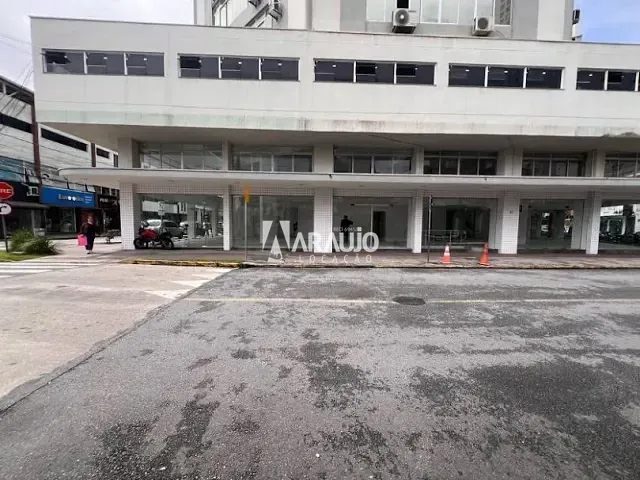 Sala para alugar, no bairro Centro em Itajaí
