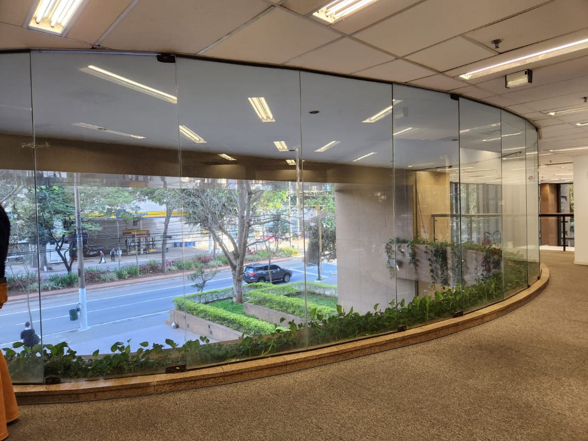 Conjunto comercial para locação em Cidade Monções , 919m²