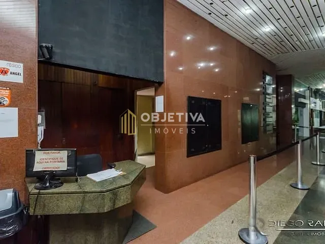 Sala à venda, no bairro Rio Branco em Porto Alegre