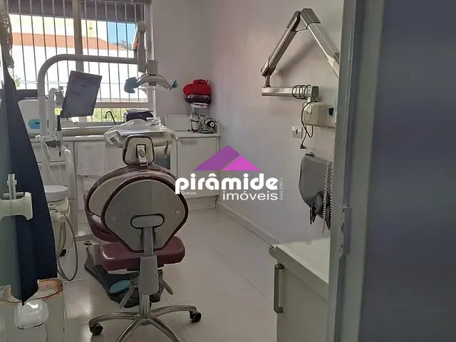 Sala com 42m², à venda, no bairro Centro em São José dos Campos
