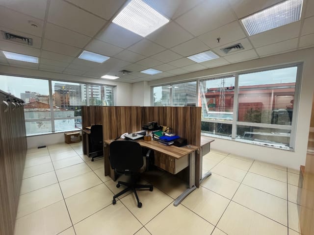 Sala com 75m², à venda, no bairro Mirandópolis em São Paulo