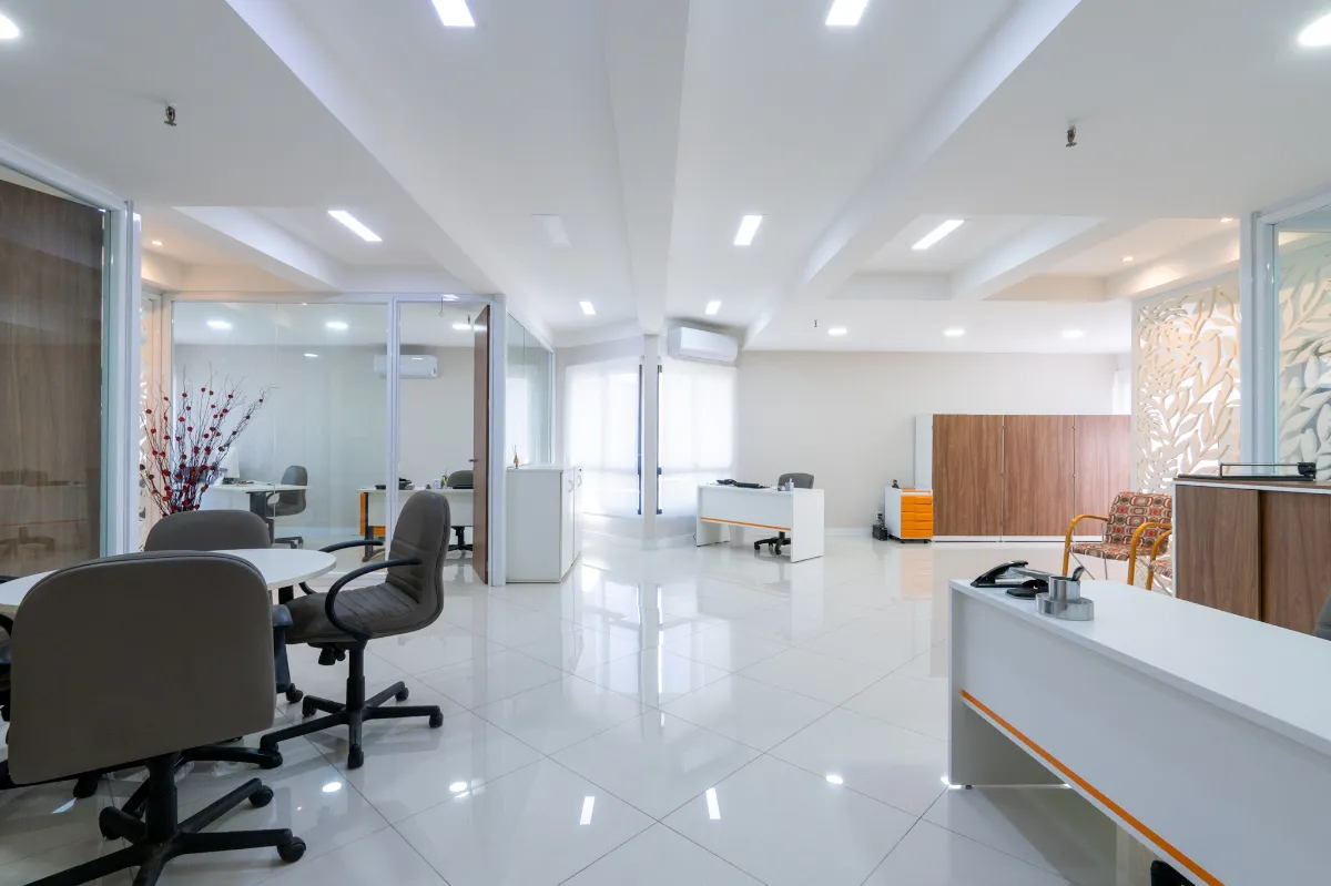 Conjunto comercial para venda em Jardim Caboré, 114m²