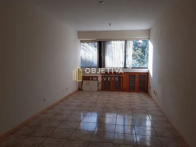 Sala à venda, no bairro Petrópolis em Porto Alegre